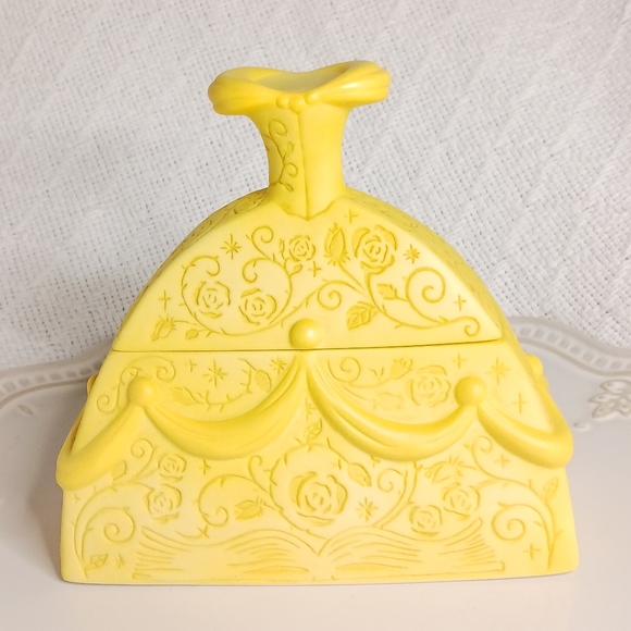Hallmark × Disney Beauty & the Beast Belle Dress-Shaped Treasure Jewelry Box - Picture 2 of 16
